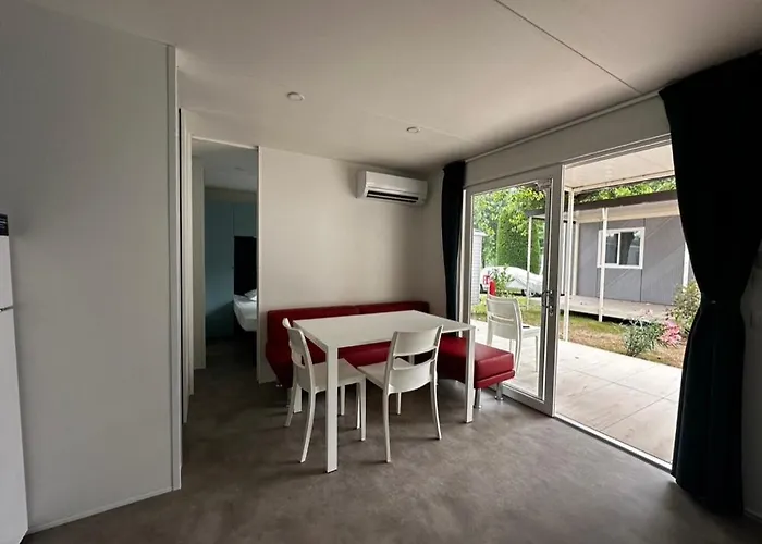 Eurocampingpacengo キャンプ場 *